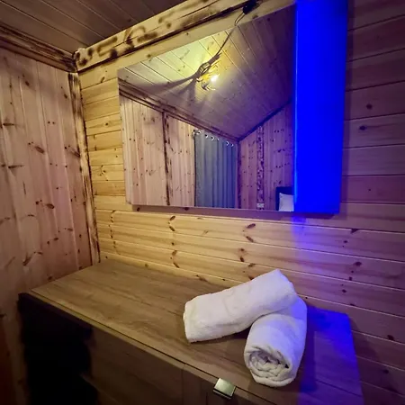 Private Flori Orman Evi Valbone