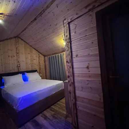 Private Flori Valbone